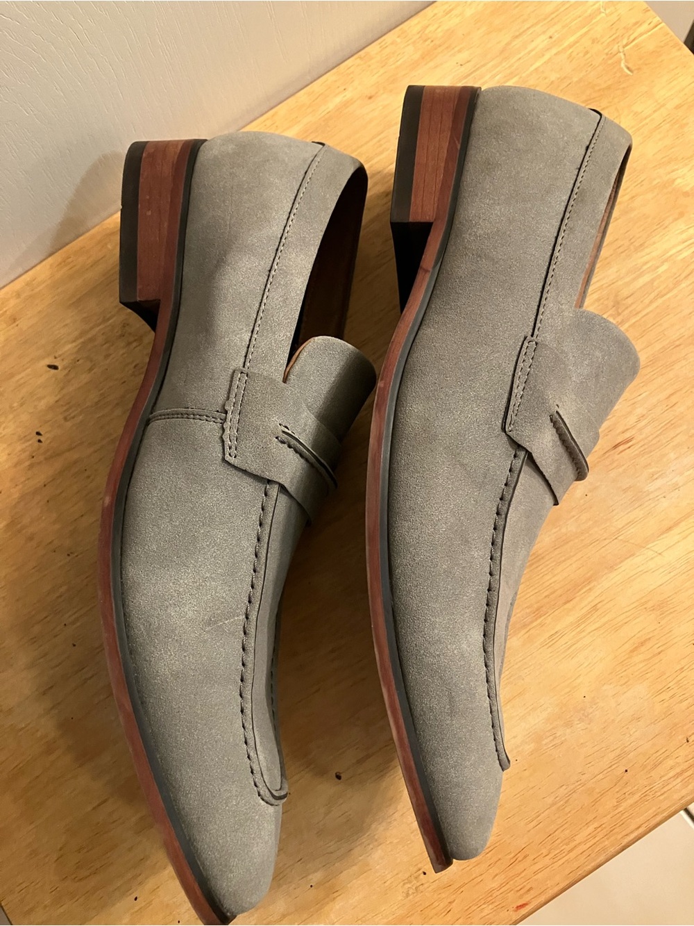 Men’s Tommy Hilfiger Light Gray Suede Penny Loafers Size 9 Med. - Picture 5 of 6